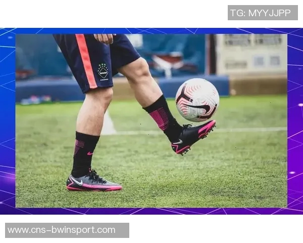 定制足球鞋助力球员提升表现打造专属运动风格与舒适体验 定制足球鞋助力球员提升表现打造专属运动风格与舒适体验