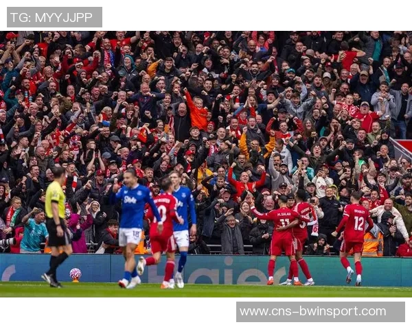 足球让胜的魅力与激情探讨如何在比赛中实现团队协作与个人突破 足球让胜的魅力与激情探讨如何在比赛中实现团队协作与个人突破