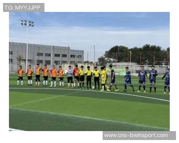 青岛足球队奋勇争先力争佳绩展现团队精神与城市风采